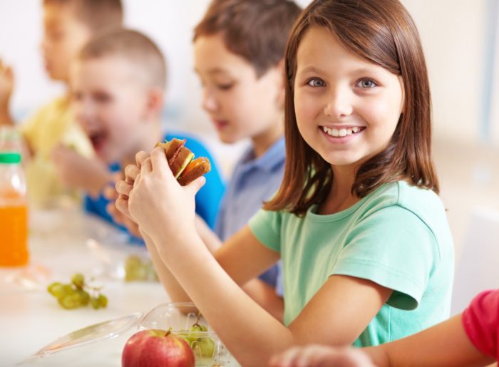 3 παγιωμένοι μύθοι για την παιδική διατροφή 