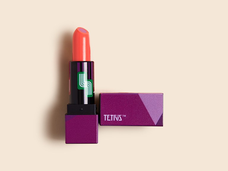 Retro beauty άρωμα με την Tetris makeup collection 