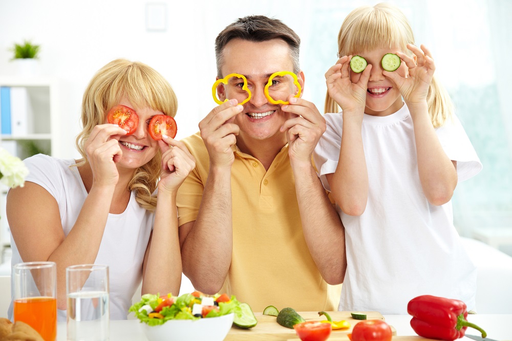 Πώς θα καταφέρετε το παιδί σας να φάει φρούτα