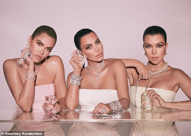 Kim, Kourtney και η Khloé Kardashian μόλις λάνσαραν νέα σειρά αρωμάτων