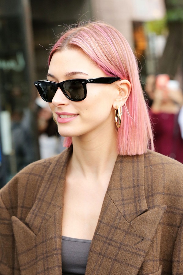Ποιος pop star έβαψε τα μαλλιά του candy pink; 