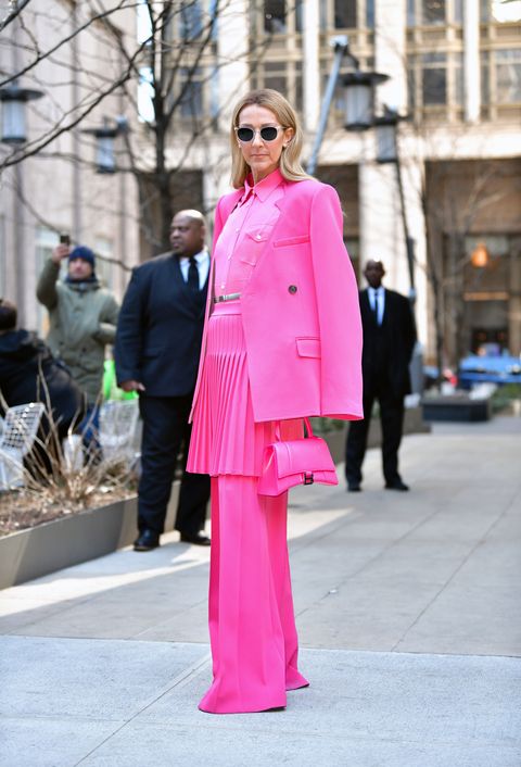 Το τολμηρό total pink look της Celine Dion