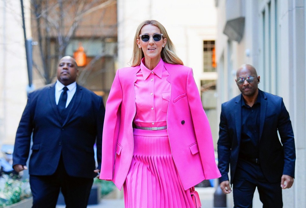 Το τολμηρό total pink look της Celine Dion