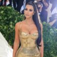 Τα πιο λαμπερά look της Kim Kardashian