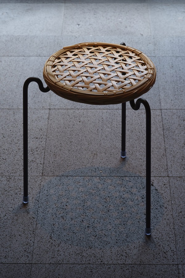 Το πιο μοντέρνο σκαμπό ονομάζεται Zalue stool