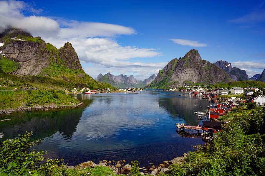 Ανακαλύψτε τα μοναδικής ομορφιάς νησιά Lofoten