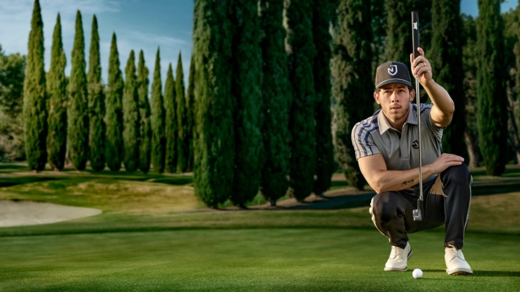 Ο Nick Jonas σχεδιάζει μία golf collection