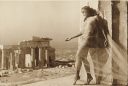 Η έκθεση “Blast from the Past” υμνεί την ελληνική αρχαιότητα