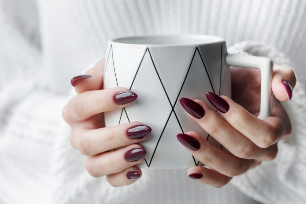 wine red nails