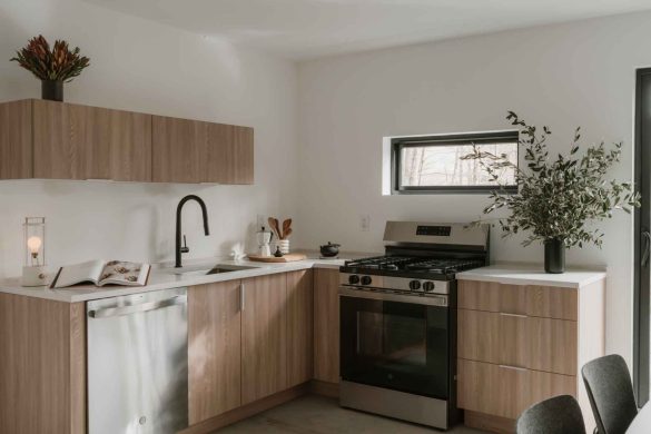 cozy_vibe_forest_house_e