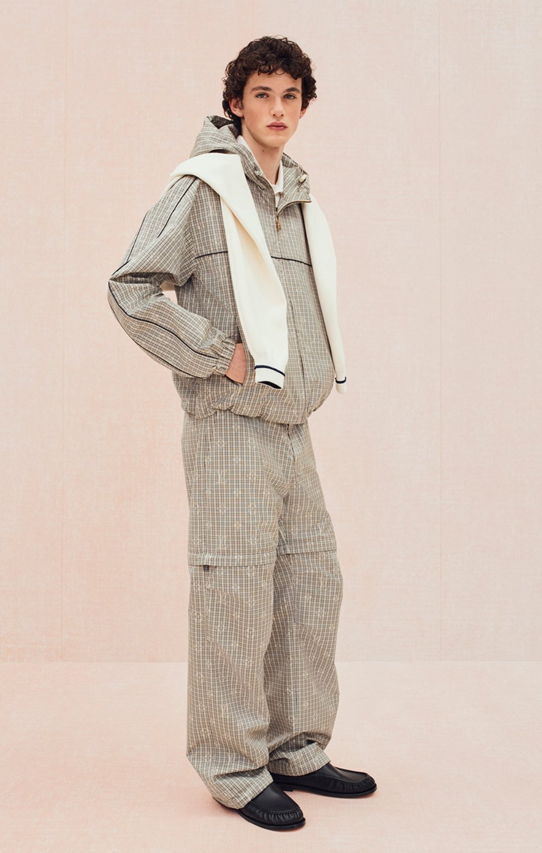 cozy_vibe_louis_vuitton_v