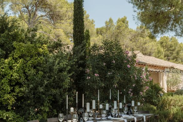 cozyvibe_Dantone_Home_table_out