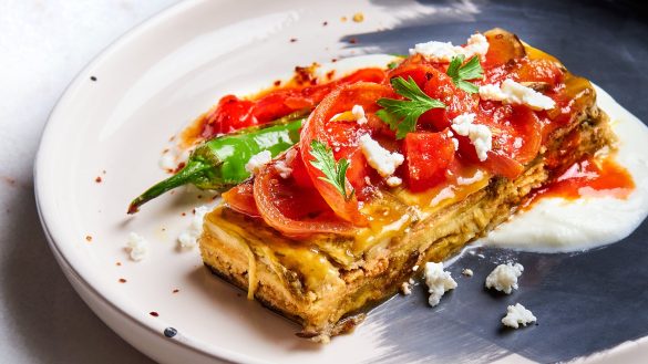 σμυρναίικες μελιτζάνες με σάλτσα φέτας