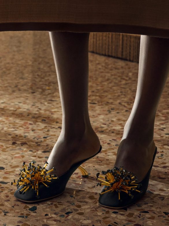 cozy_vibe_ferragamo_a