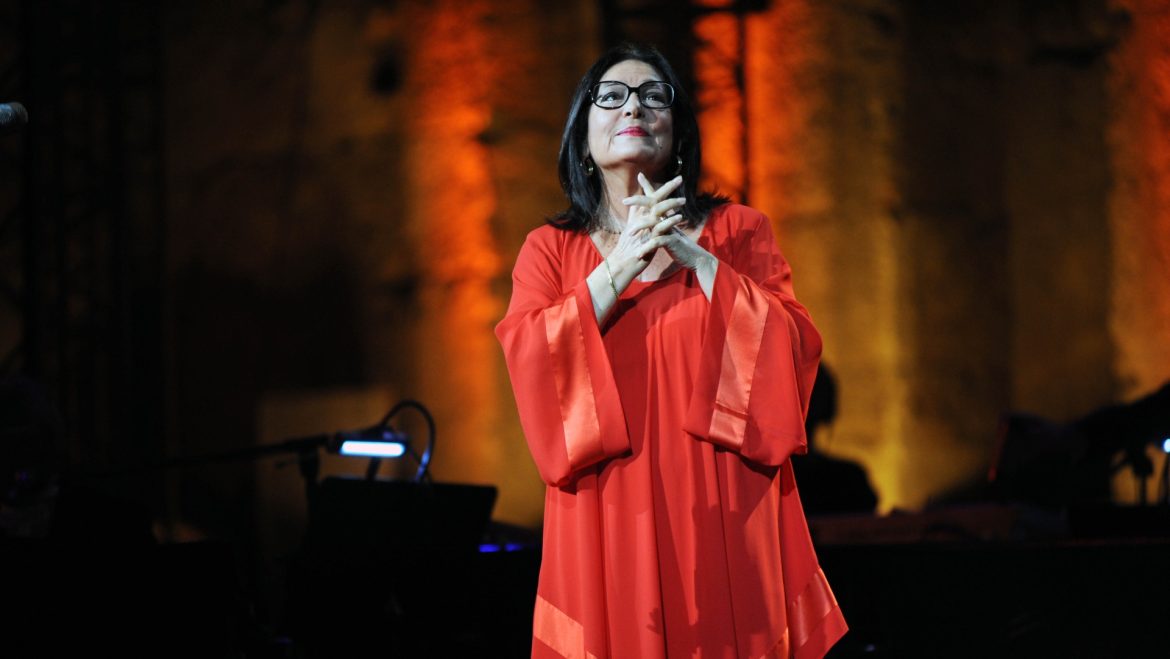 Νάνα Μούσχουρη