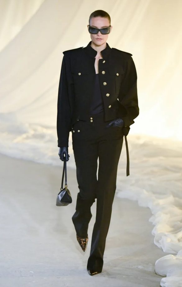 cozy_vibe_balmain_aa