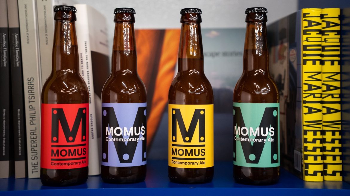 MOMUS