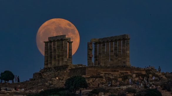 Αυγουστιάτικη Πανσέληνος