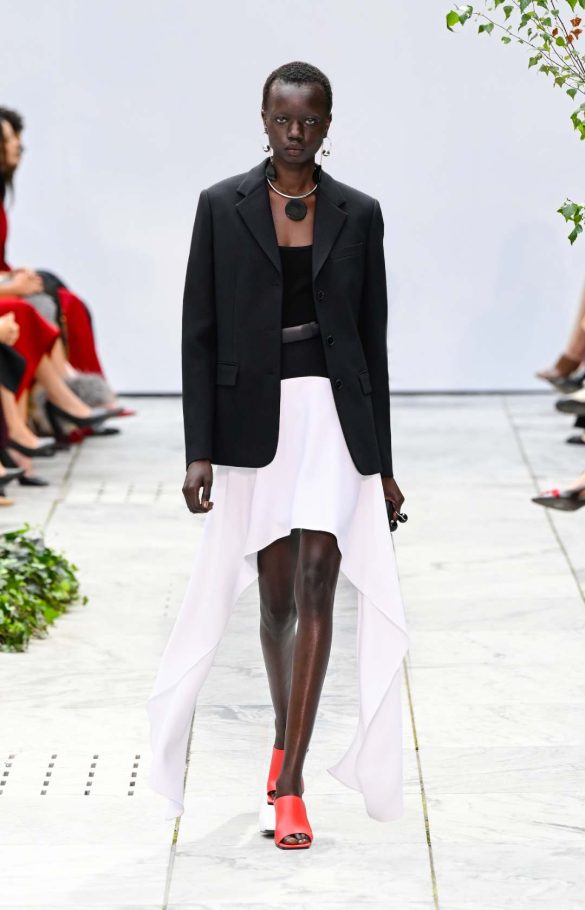 NYFW 2027